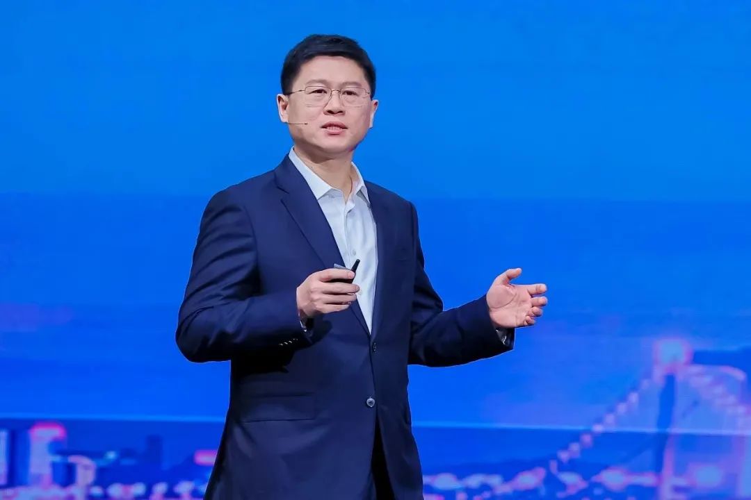 李鹏.jpeg